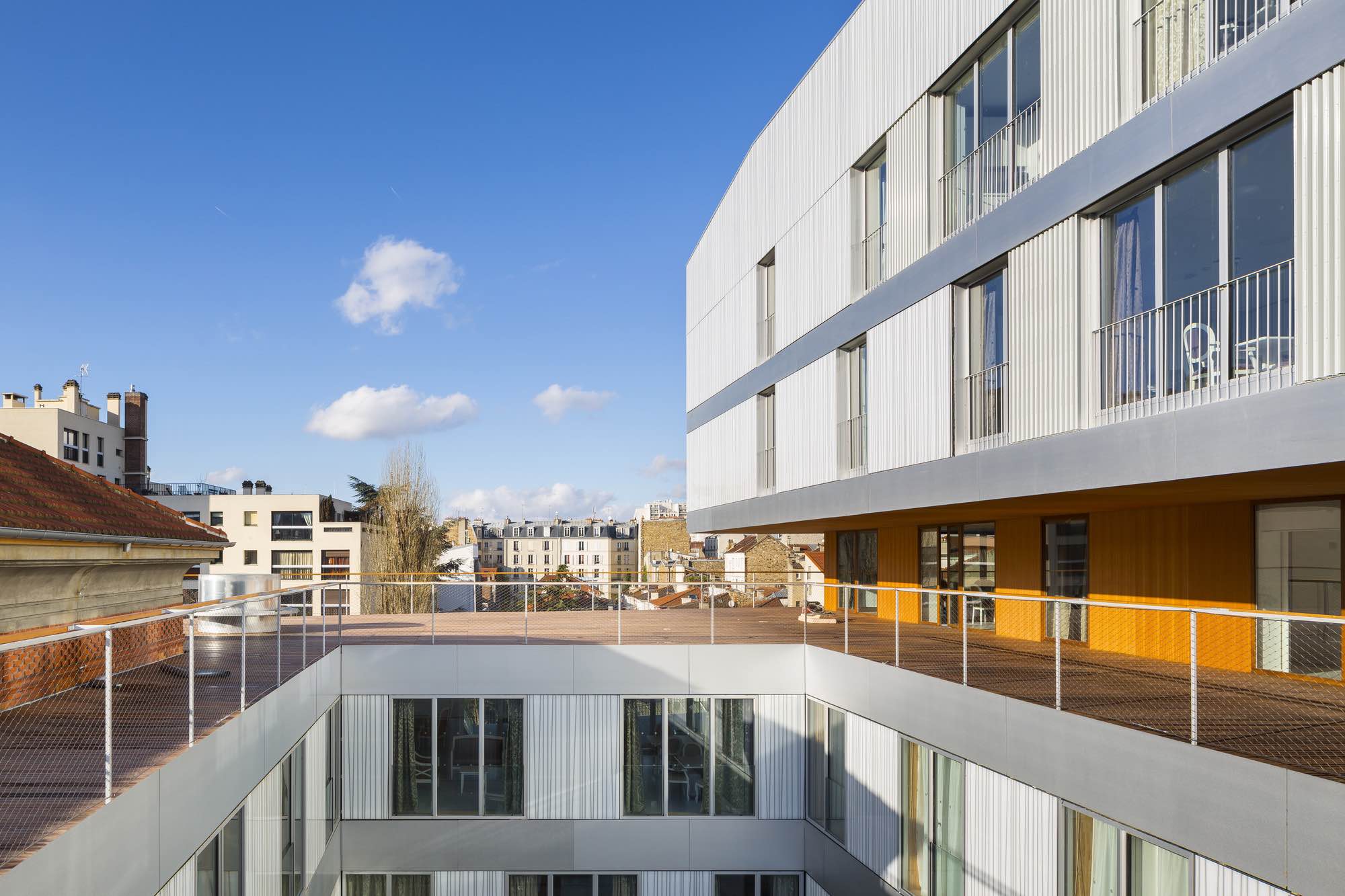 SENIORS VILLAGE: Paris 退居天堂 - 巴黎14區 | 老有所養，幼有所依