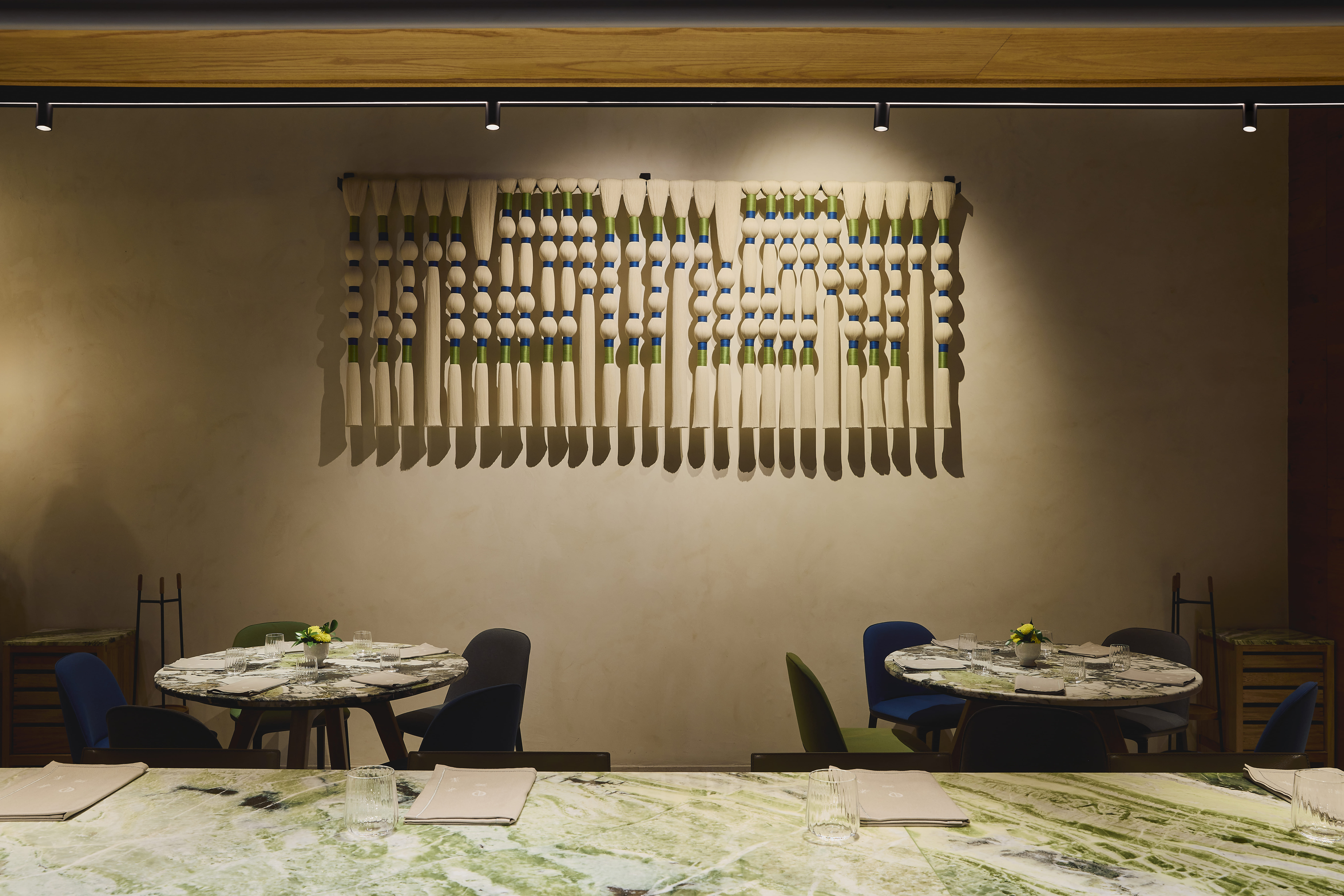 Quintonil 餐廳 2025 年不僅再度蟬聯米其林二星殊榮，更拿下「世界50 大最佳餐廳」 第三名，掀起拉丁美洲飲食風潮。