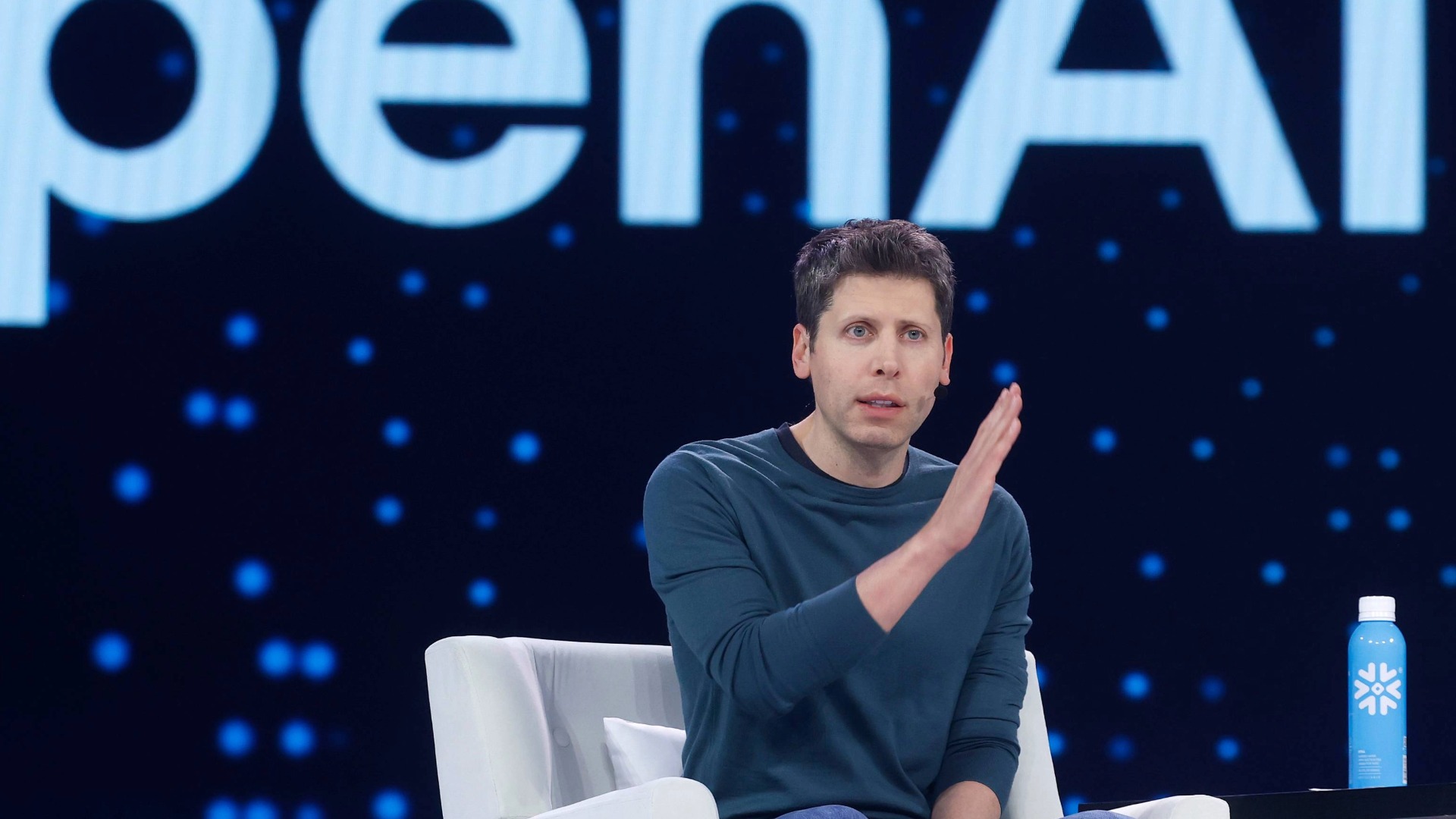 Sam Altman，Leading the Charge into the AI Age 全面啟動 AI 紀元的領航者