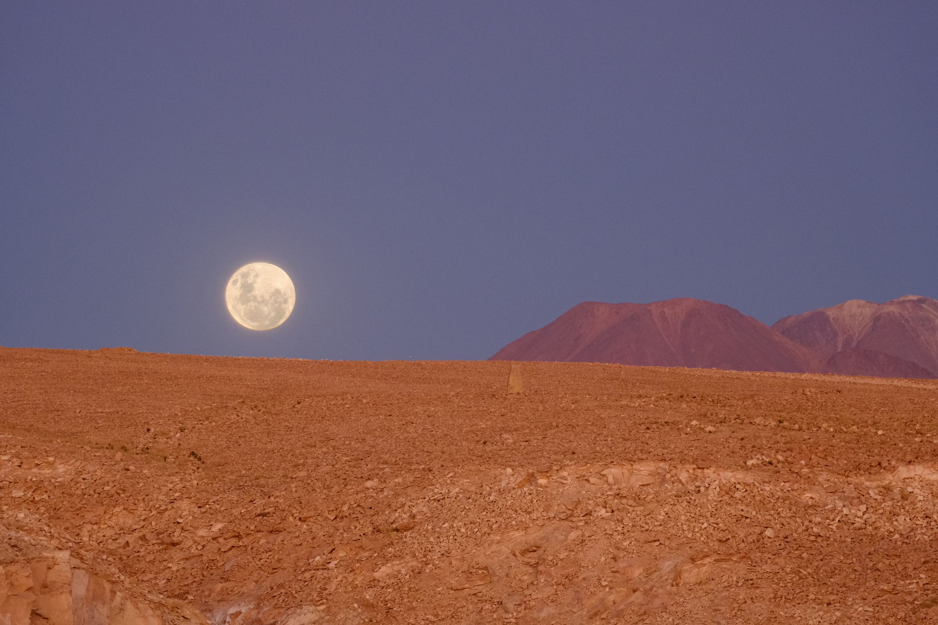 極乾旱的阿塔卡馬沙漠擁有媲美火星和月球地質的外星奇景。